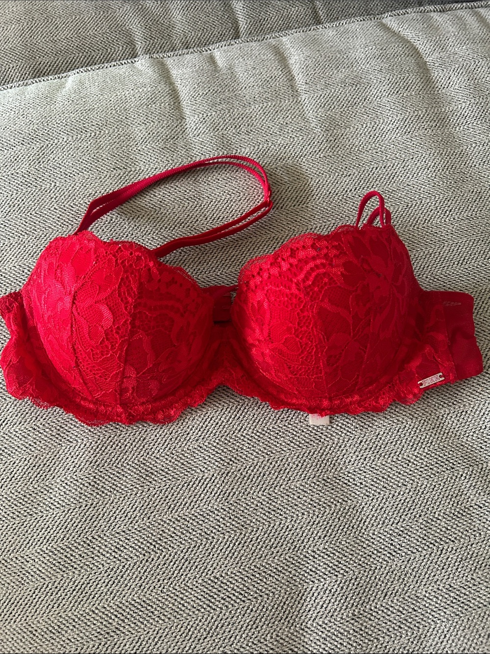 PINK Victoria's Secret Red Lace Underwire Bra